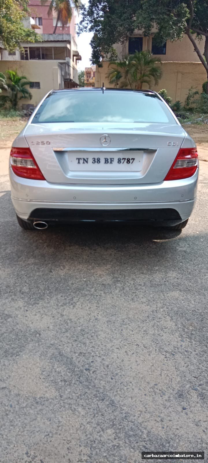 Mercedes-Benz C-Class 2011 Photo 2