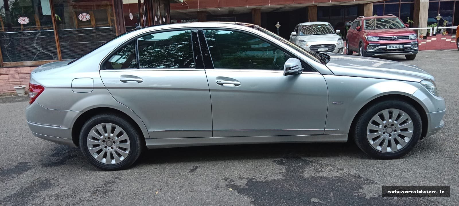 Mercedes-Benz C-Class 2011 Photo 4