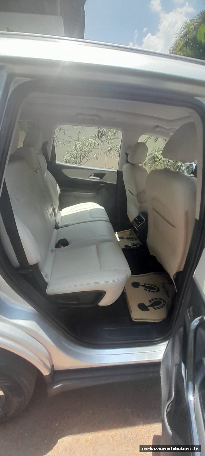 Mahindra XUV700 2022 Photo 7