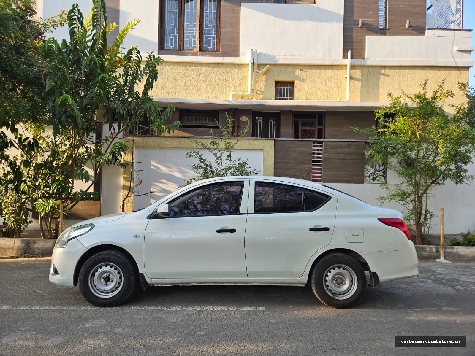 Nissan photo 2