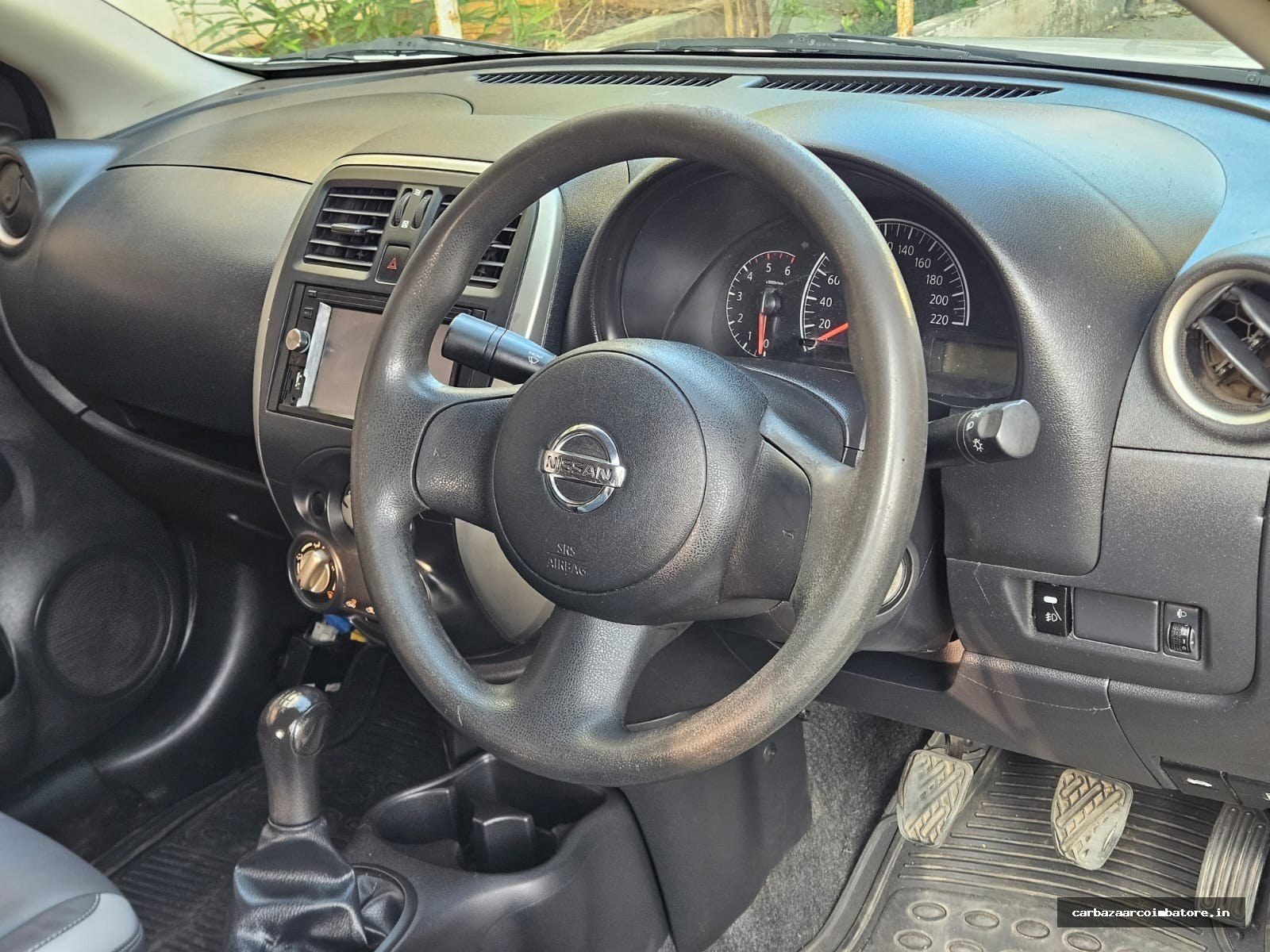 Nissan photo 5