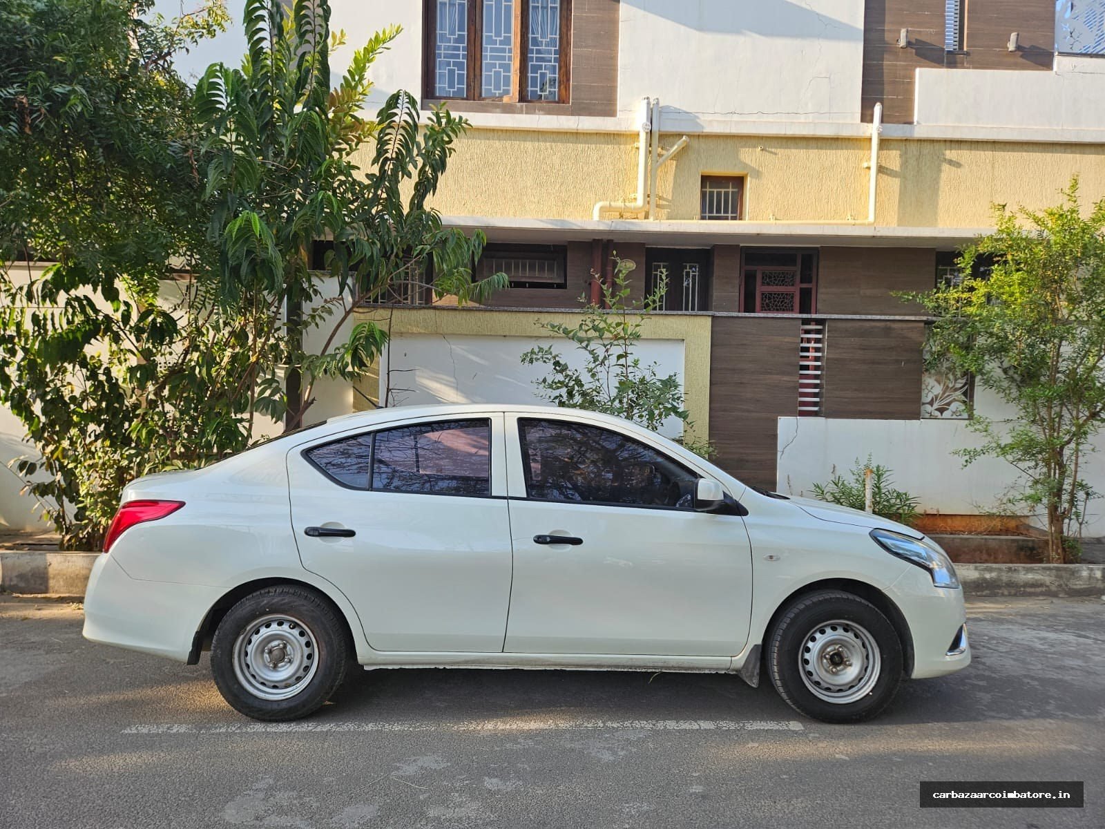 Nissan photo 3