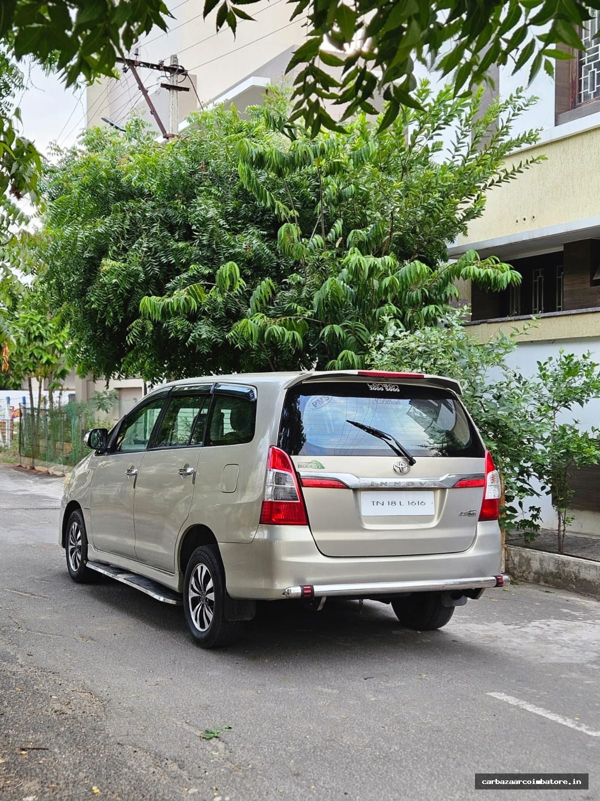 Toyota Innova 2012 Photo 8