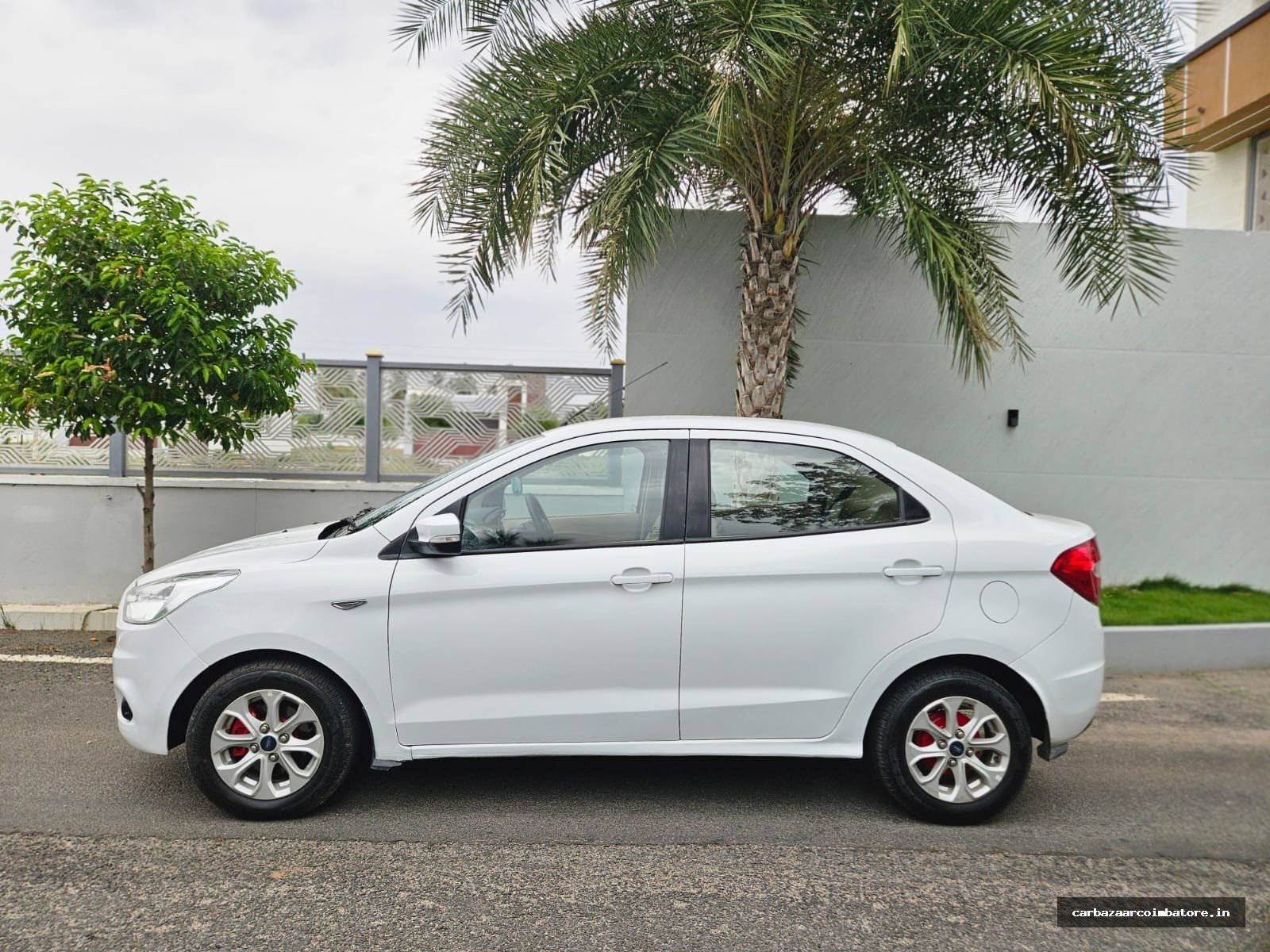Ford Figo Aspire 2016 Photo 2