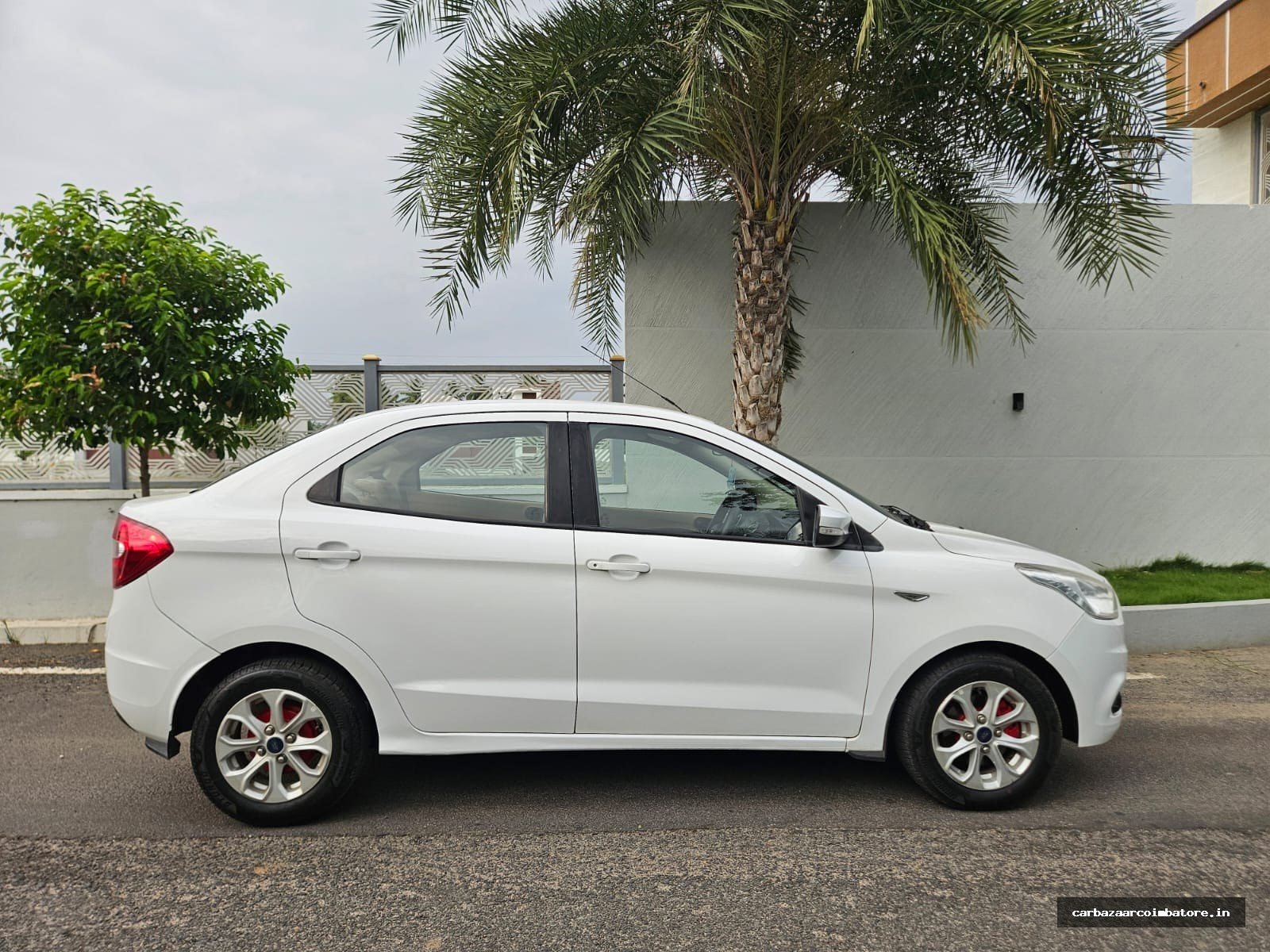 Ford Figo Aspire 2016 Photo 3