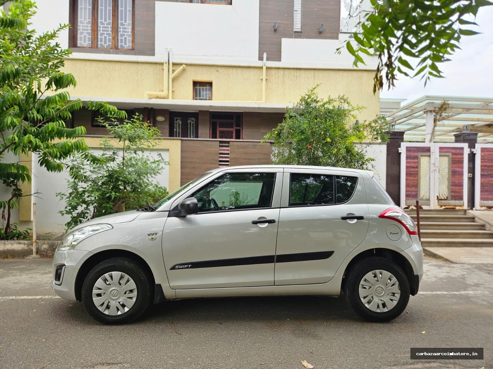 Maruti Suzuki Swift 2015 Photo 2