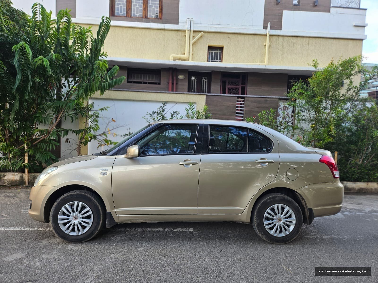 Maruti Suzuki Swift 2011 Photo 2