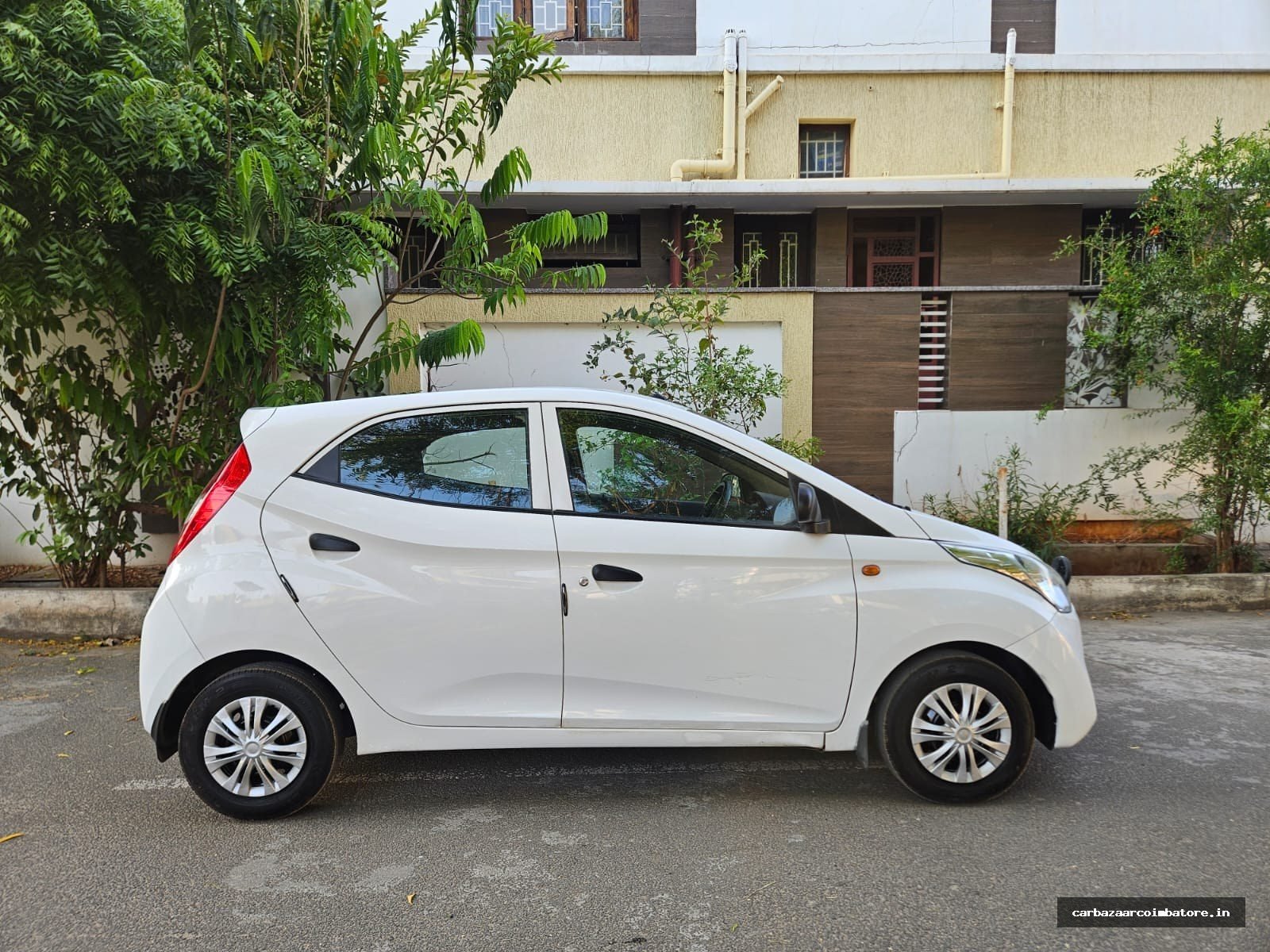 Hyundai Eon 2016 Photo 3