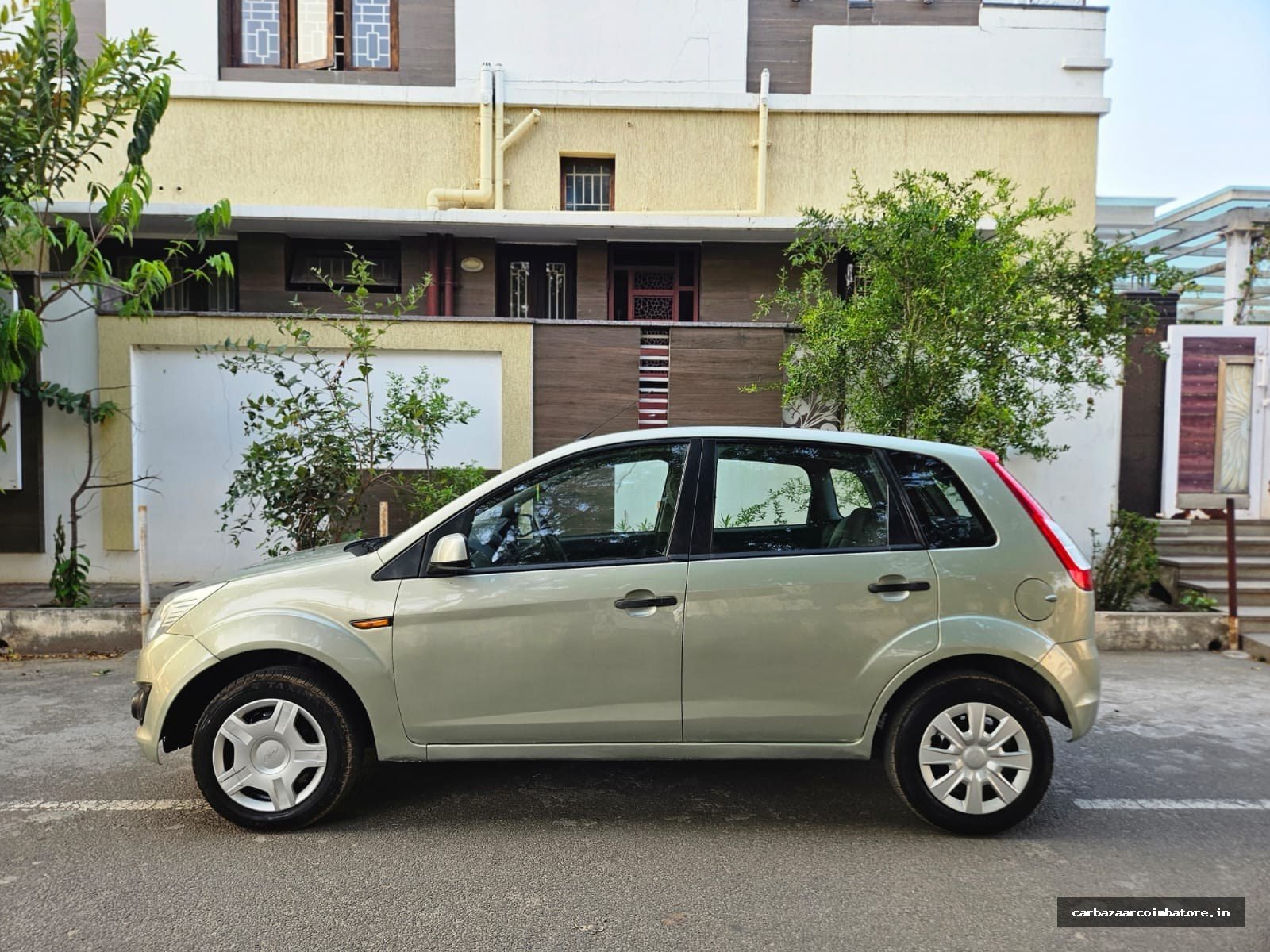Ford Figo 2013 Photo 2