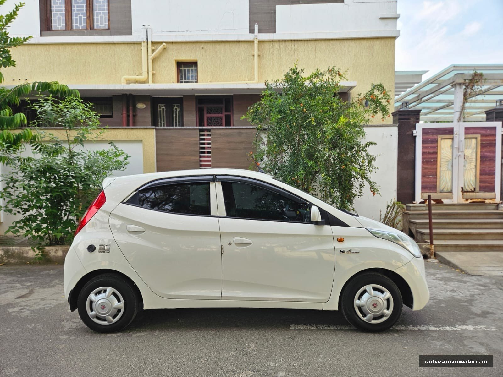 Hyundai Eon 2013 Photo 3