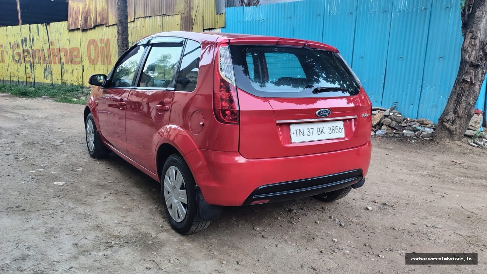 Ford Figo 2010 Photo 2
