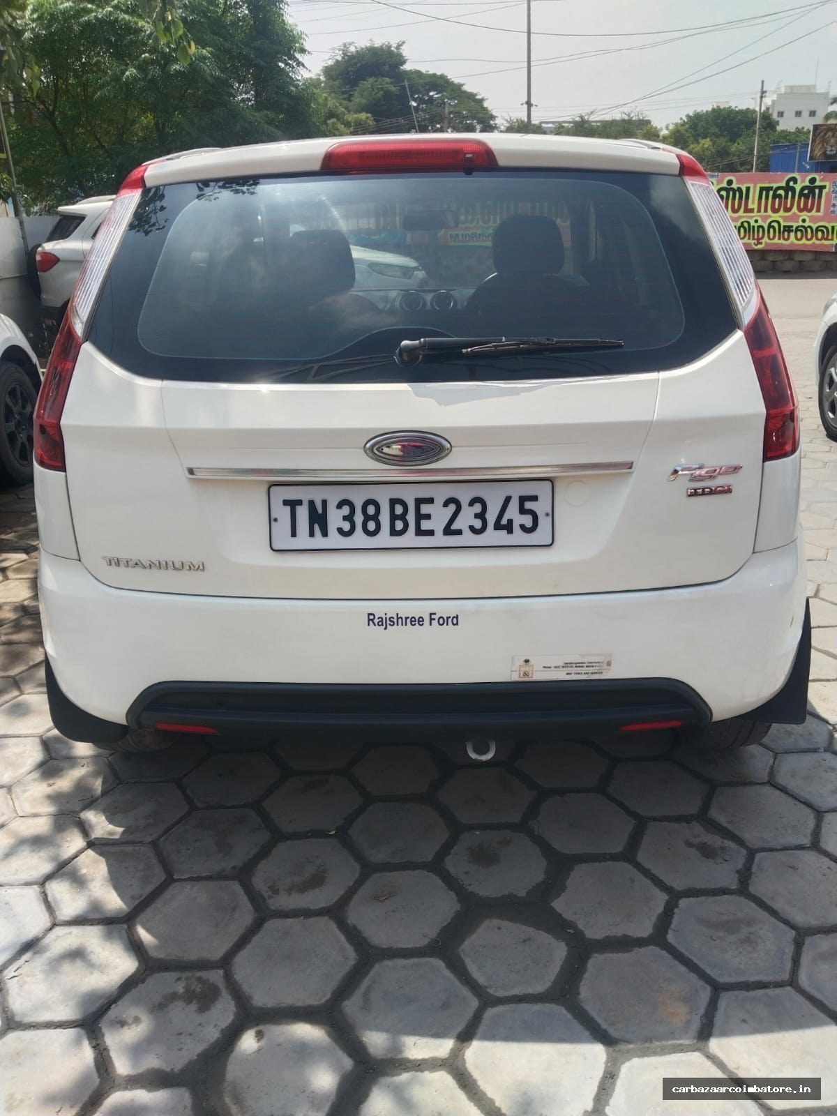 Ford Figo 2010 Photo 1