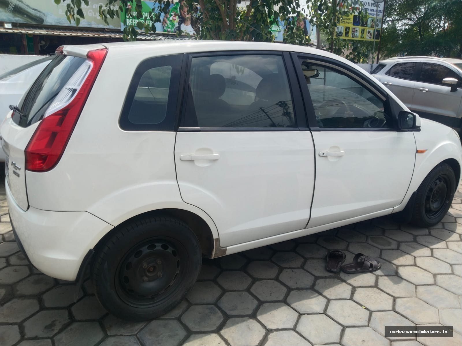 Ford Figo 2010 Photo 3
