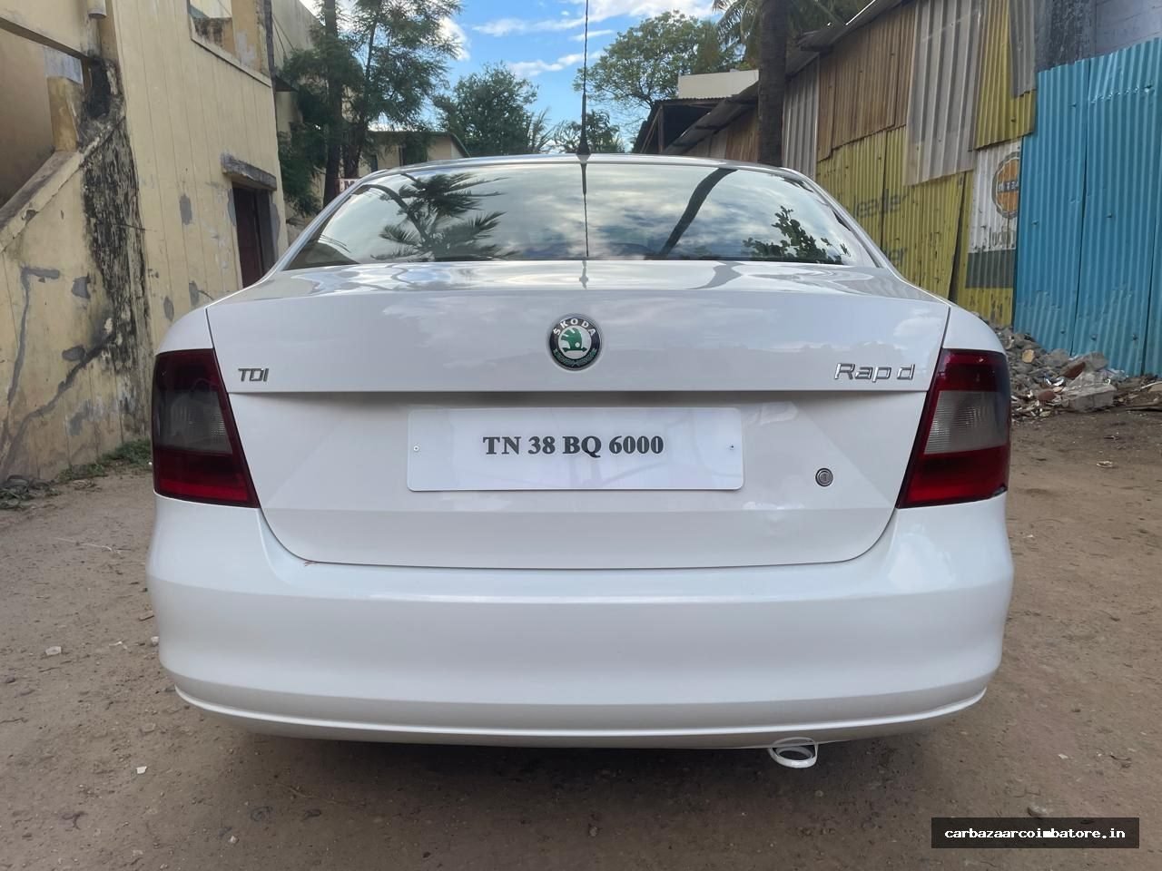 Skoda Rapid 2012 Photo 1