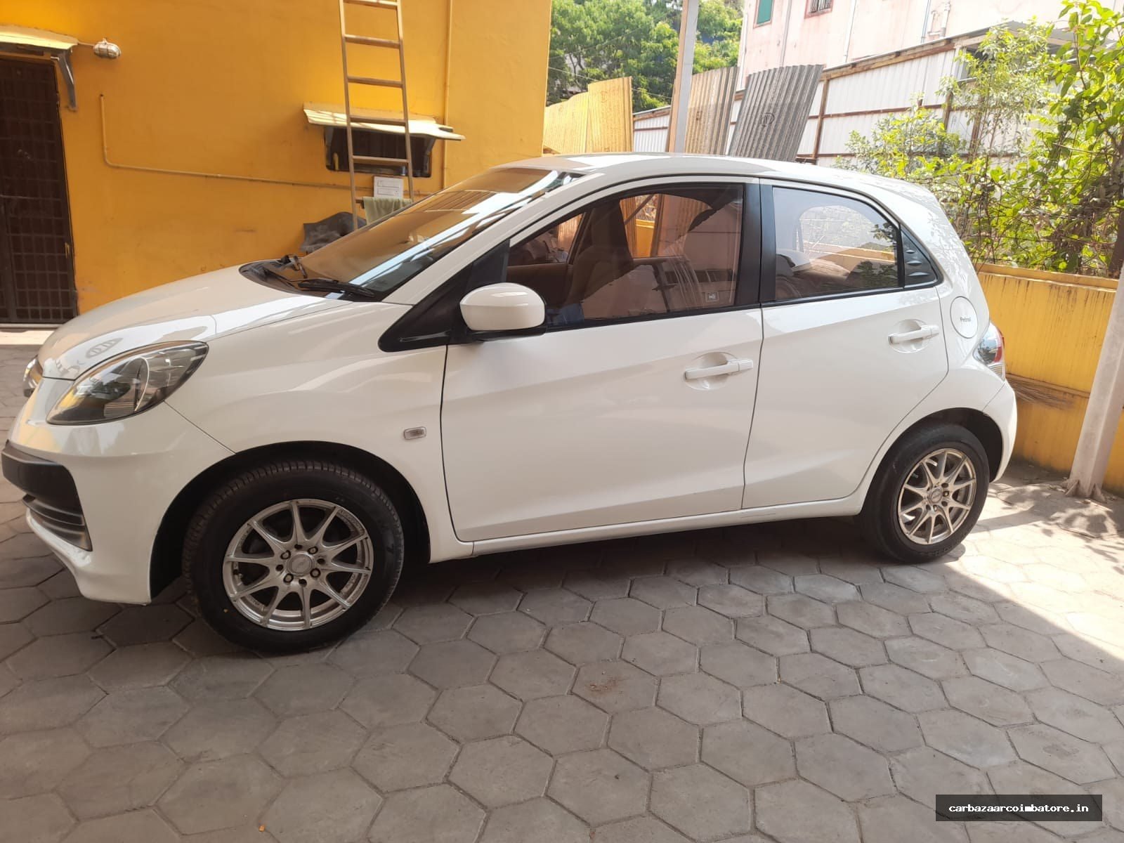 Honda Brio 2012 Photo 2