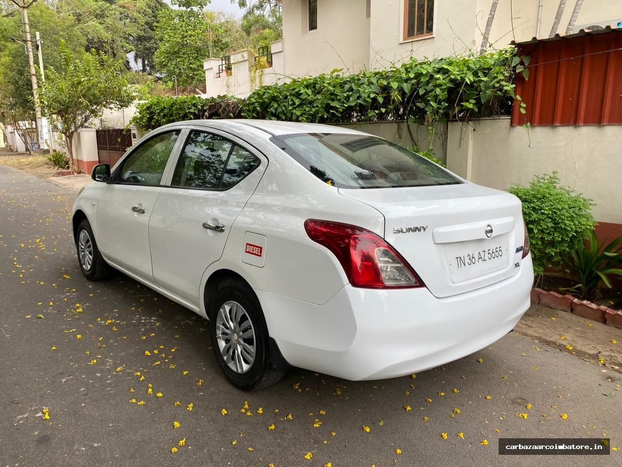 Nissan Sunny 2012 Photo 8