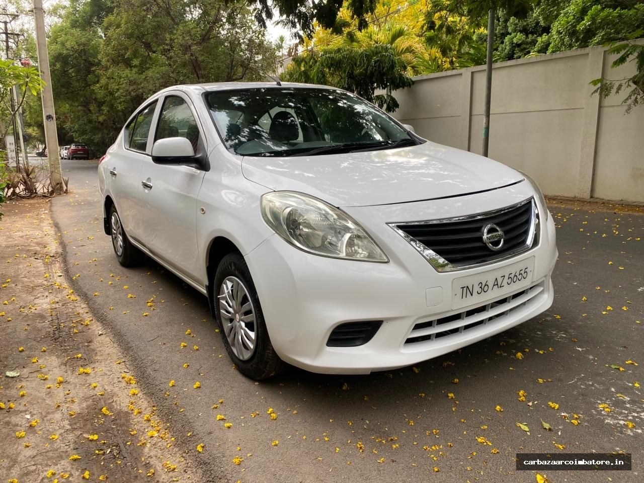 Nissan Sunny 2012 Photo 3