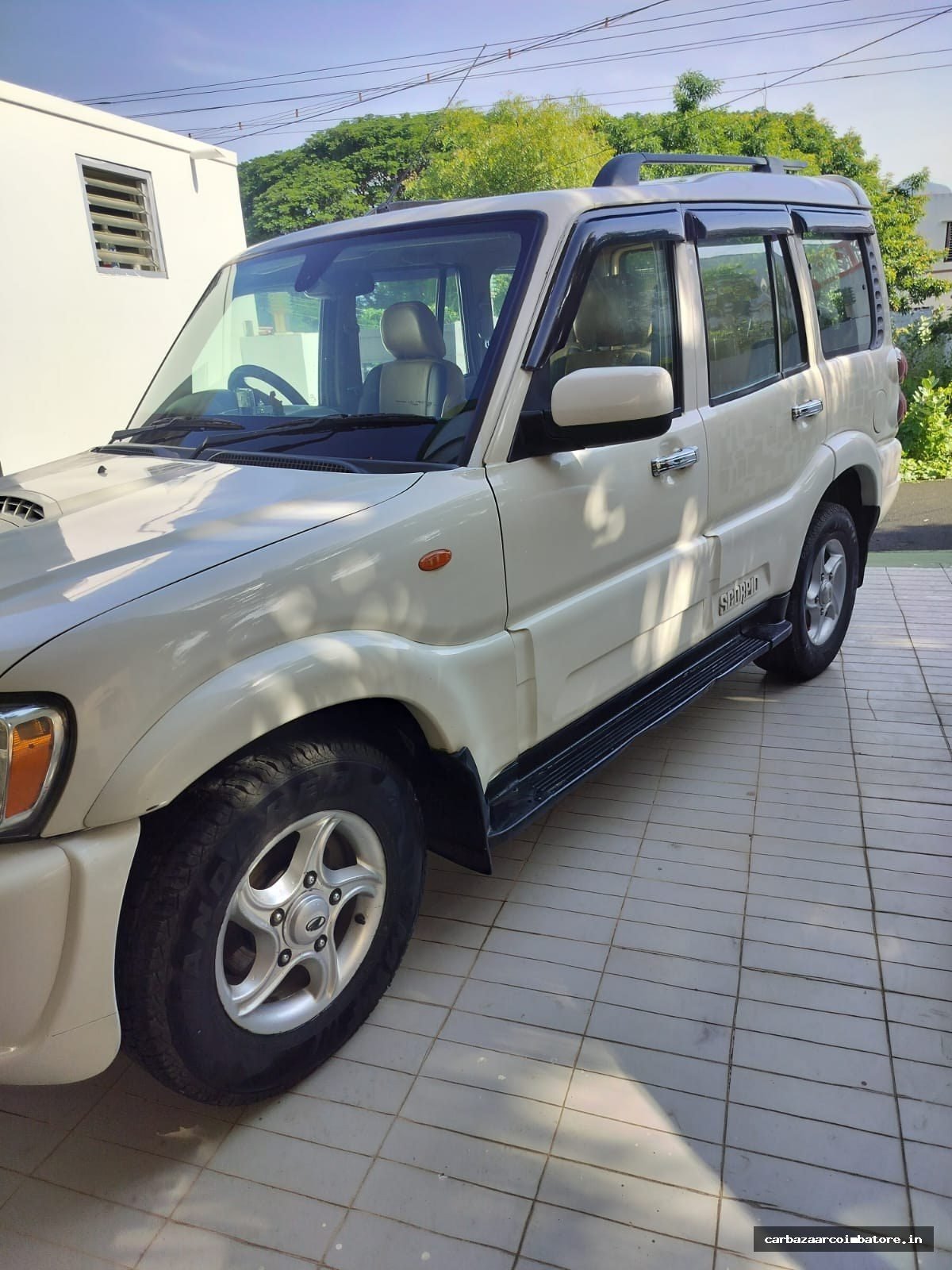 Mahindra Scorpio 2011 Photo 2