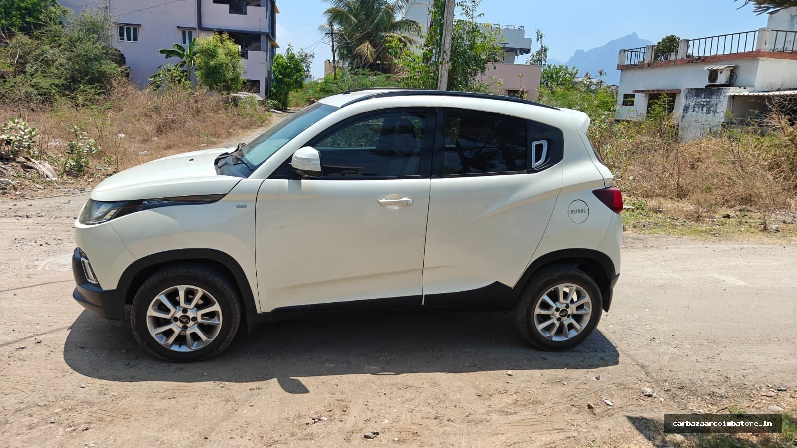 MAHINDRA KUV100 2018 Photo 3