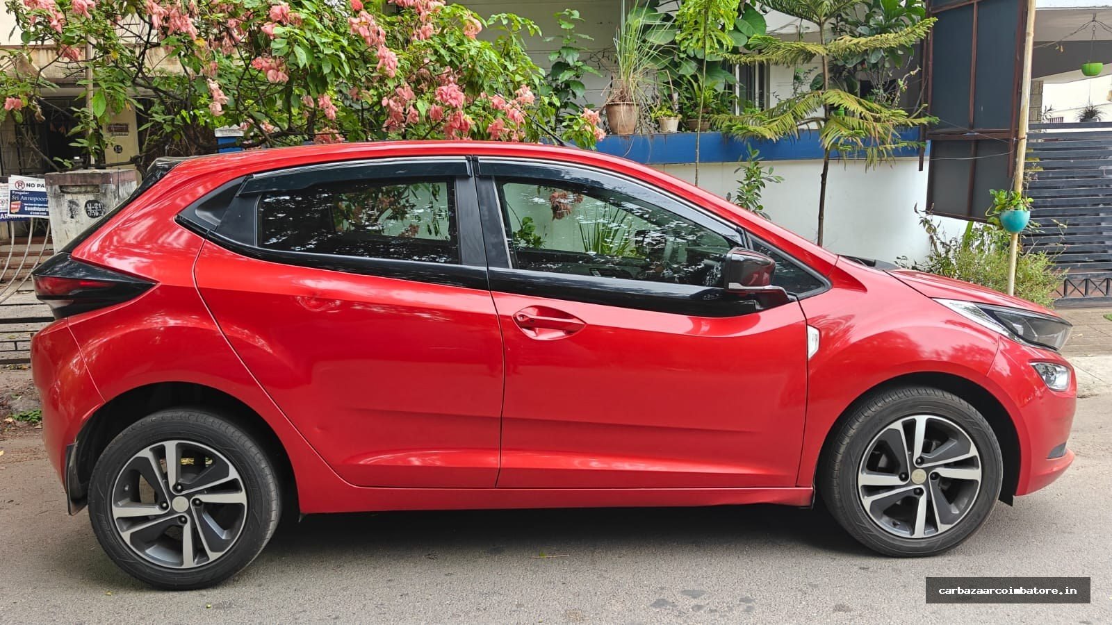 TATA Altroz 2021 Photo 3