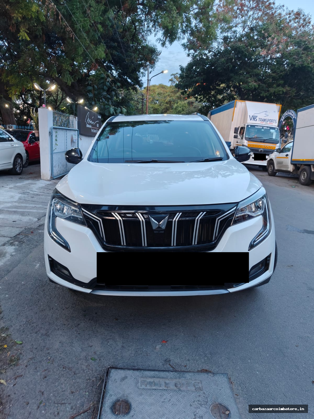 Mahindra XUV700 2023 Photo 1