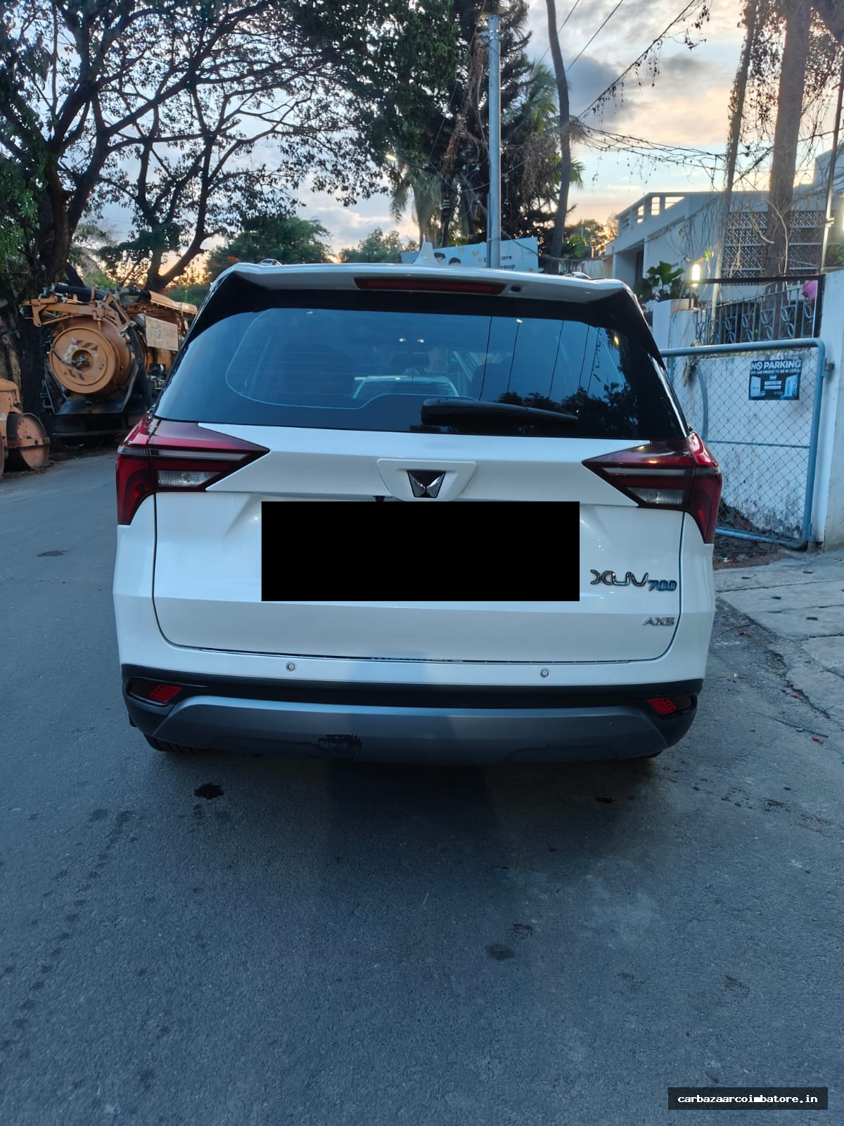 Mahindra XUV700 2023 Photo 2