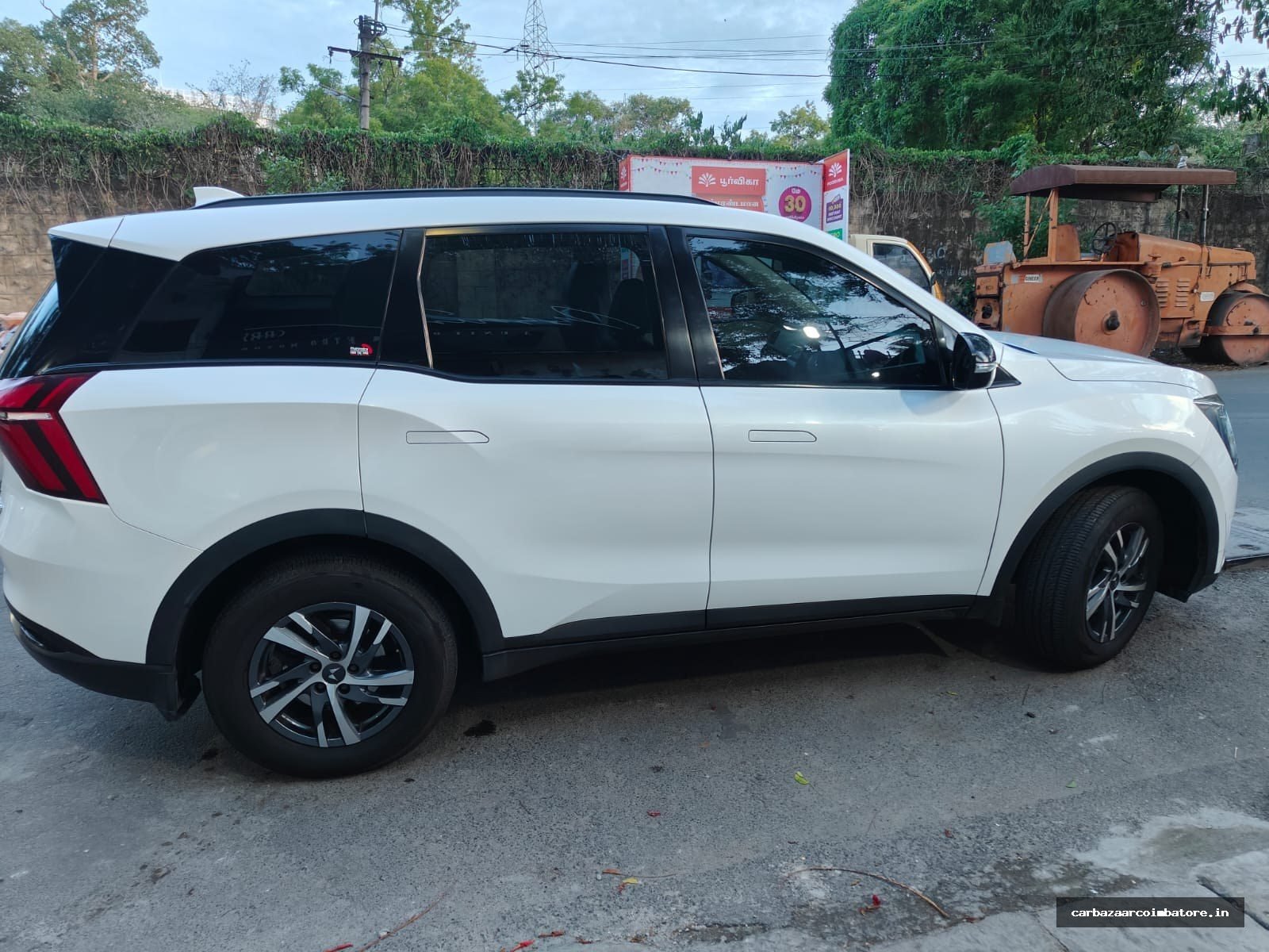Mahindra XUV700 2023 Photo 3