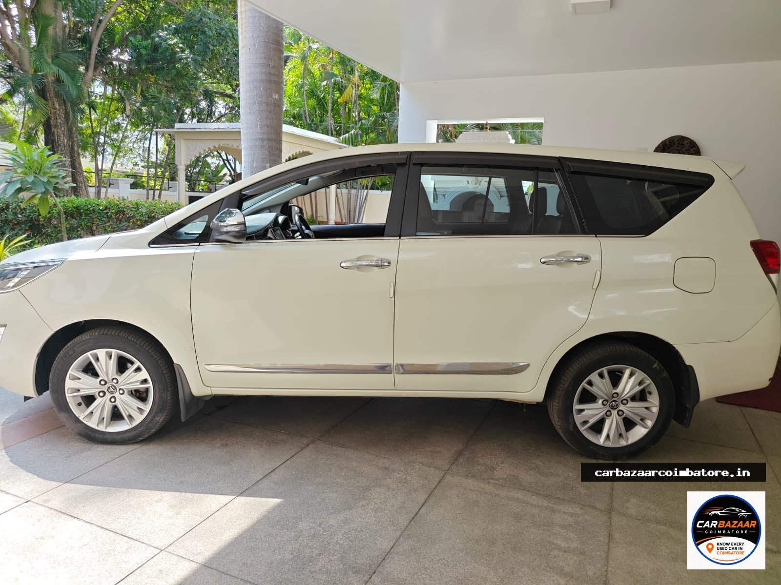 Toyota Innova Crysta 2018 Photo 3