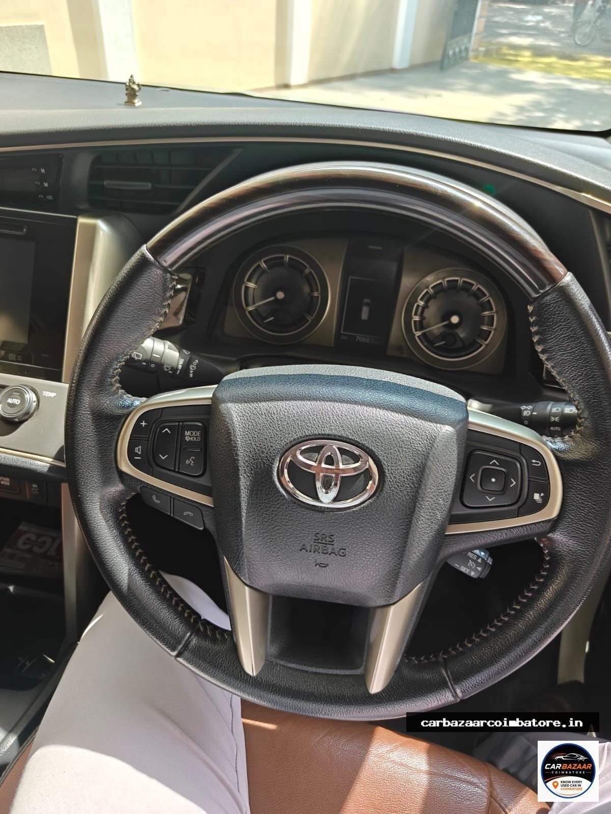 Toyota Innova Crysta 2018 Photo 9