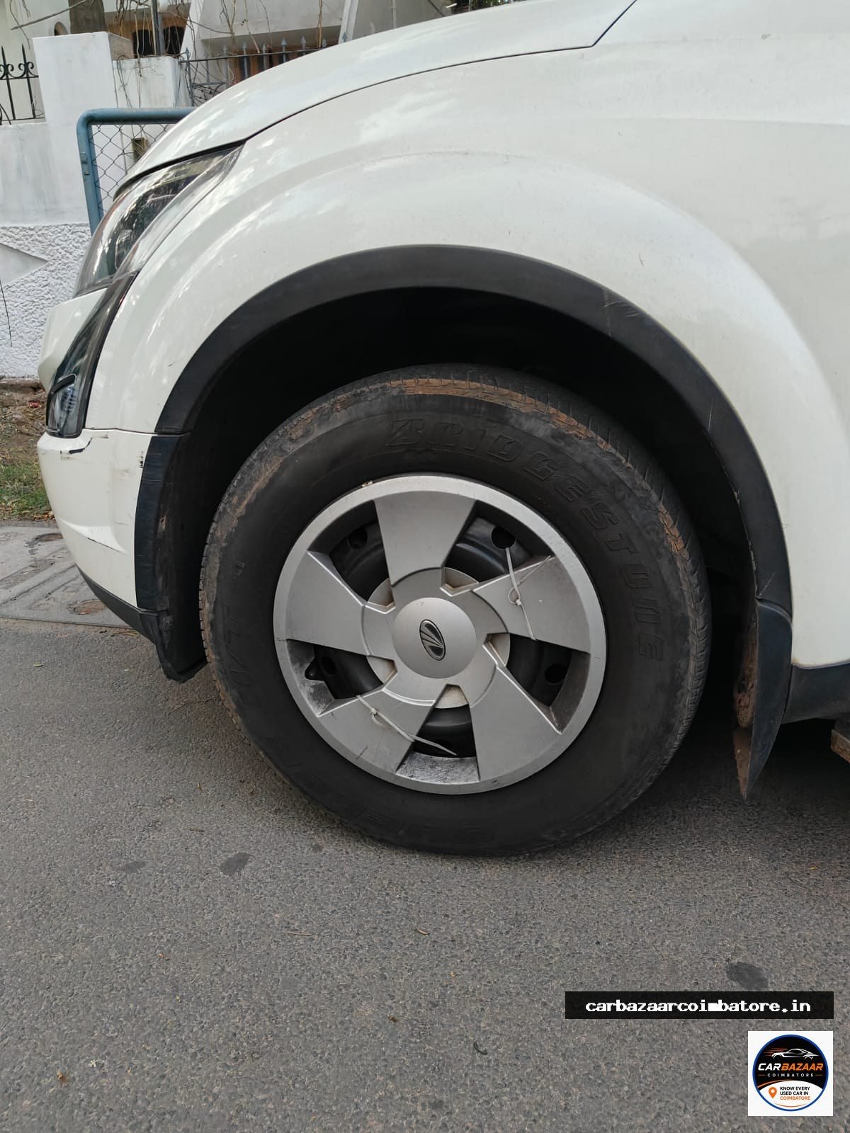 Mahindra XUV 500 2020 Photo 5
