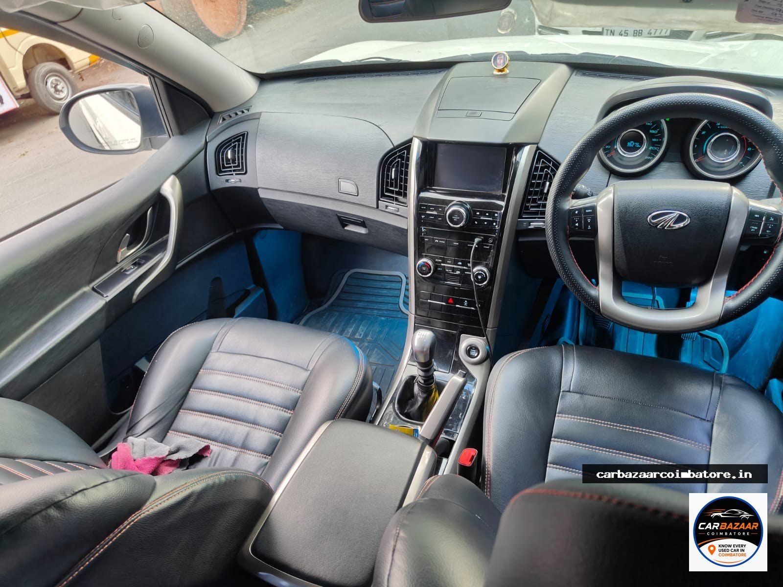 Mahindra XUV 500 2020 Photo 8