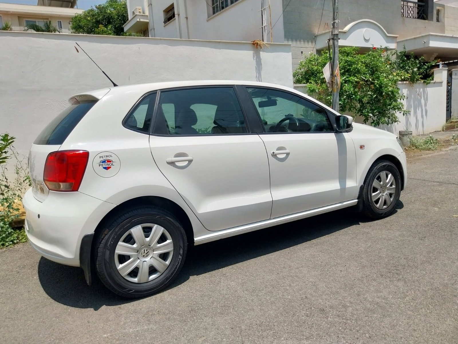 Volkswagen Polo 2011 Photo 1