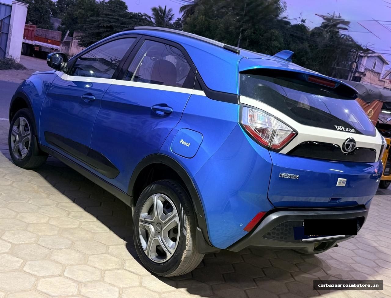 Tata Nexon 2018 Photo 2